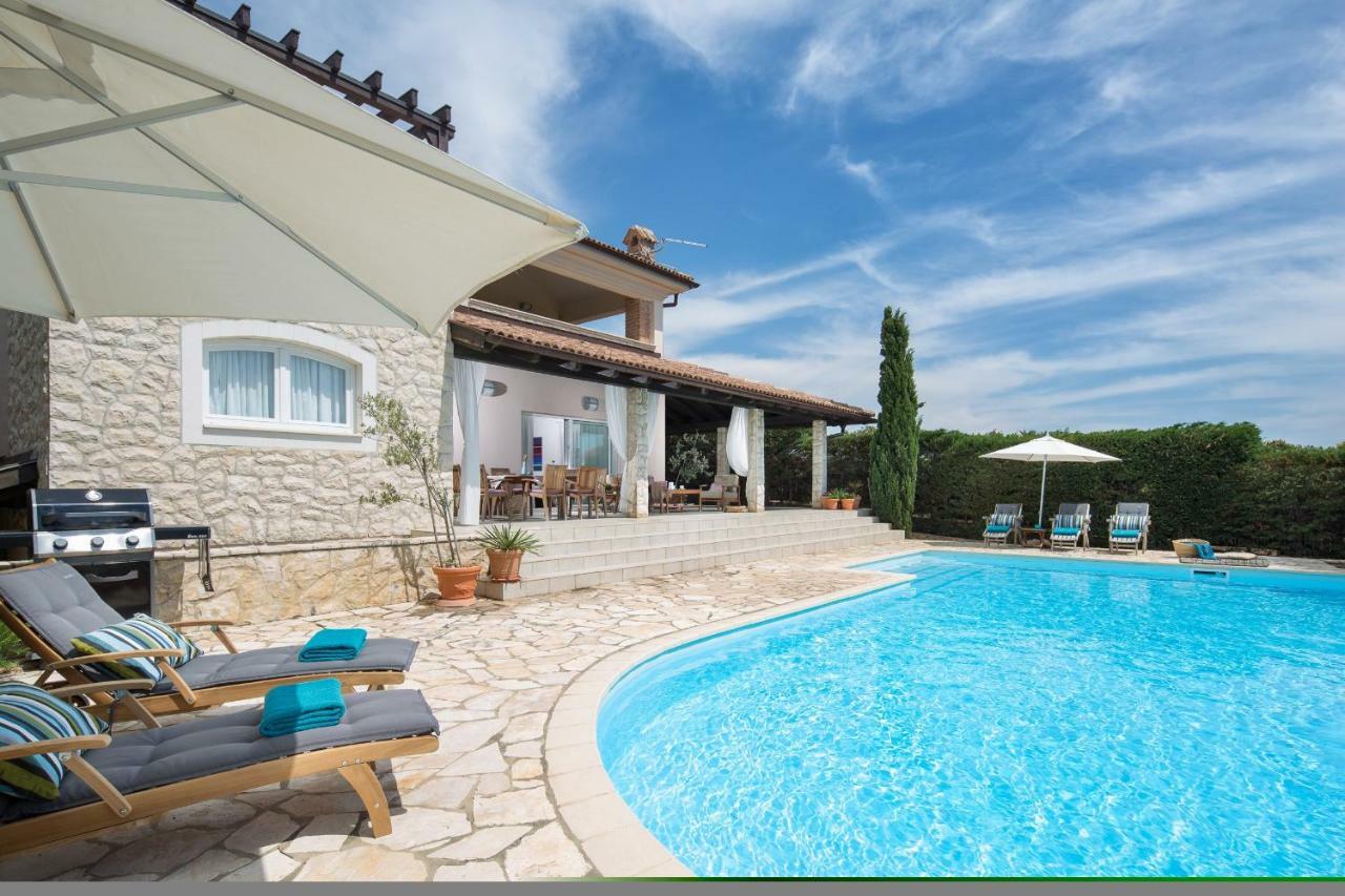 Villa Pag Mandre Exterior photo